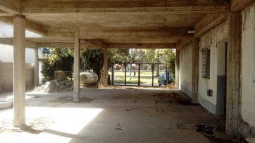 Controversia por una empresa que debía realizar dos obras millonarias y nunca las terminó