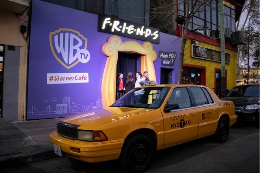 Friends celebra sus 25 años con un bar temático en Palermo