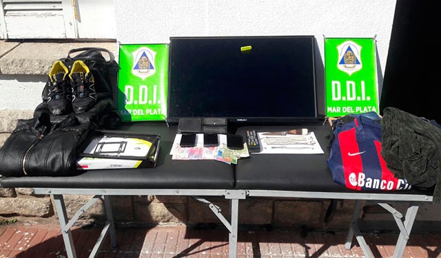 Dos detenidos por el robo violento a una mujer tras una entradera
