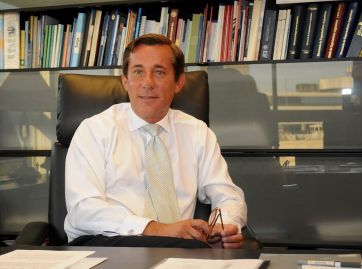 Embajadores: las caras de Alberto en el mundo