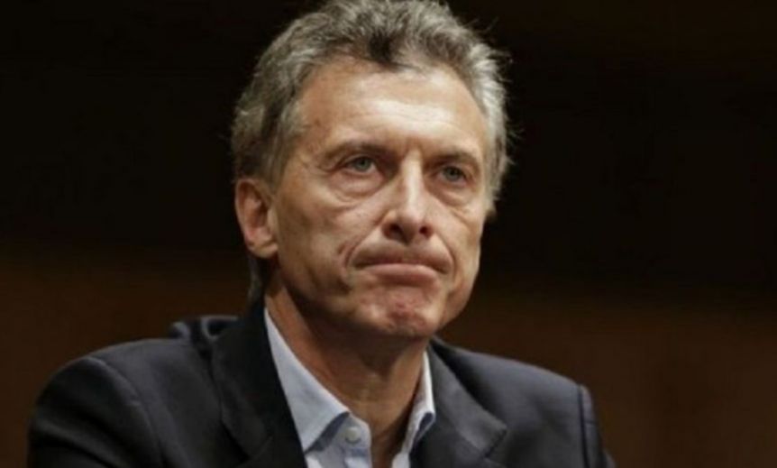 Otro revés para Macri: la AFI lo denunció por contrataciones irregulares
