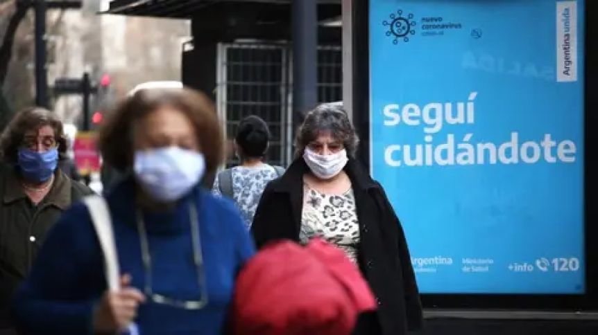 De mal en peor: 7.663 positivos y 209 muertos