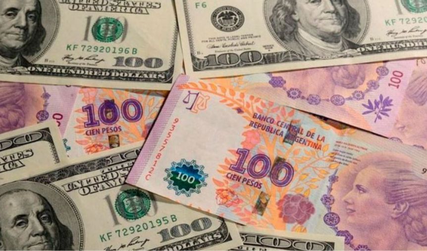 Política o economía: quién es el responsable de la suba del dólar en Argentina