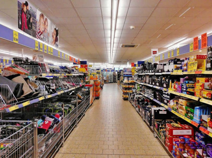 Las ventas en supermercados cayeron 1,1% interanual en noviembre