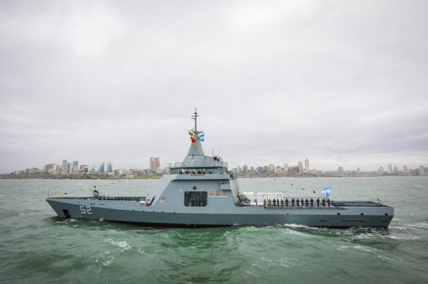 Con la presencia de Montenegro y Rossi, llegó el nuevo patrullero de la Armada a Mar del Plata