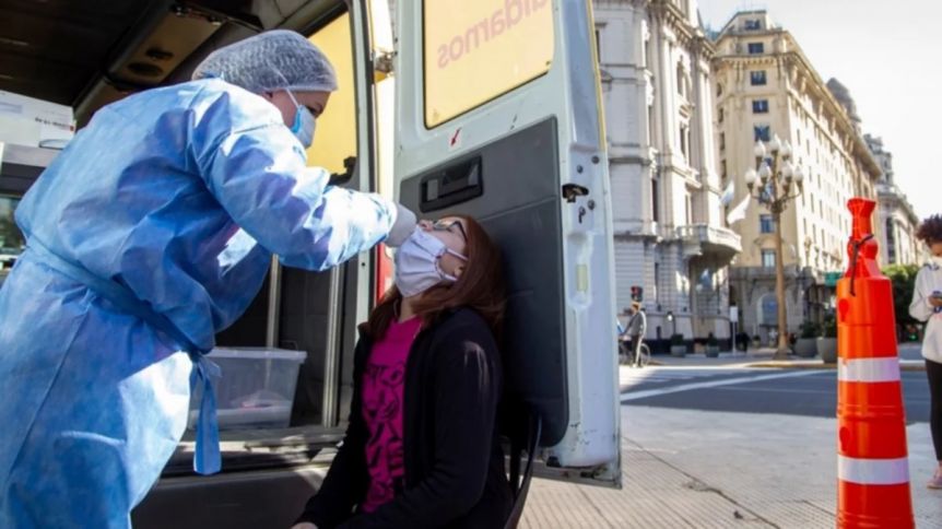 Nueva alza en la cifra de casos de covid: 2.260 nuevos contagios