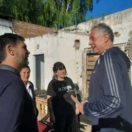 Los presidentes salen a la cancha