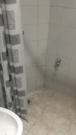 La bailarina es la responsable que funcione el baño y el aire acondicionado en el Teatro Colón