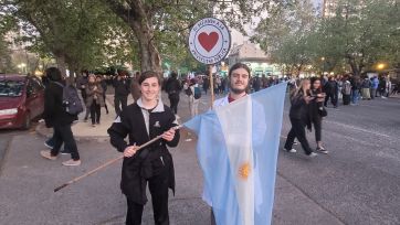 Masiva marcha universitaria en Mar del Plata: “Señor presidente, no sea soberbio, no vete la ley”