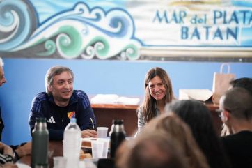 Al estilo Walter Sidotti, Máximo participó de un consejo partidario en un distrito enemigo