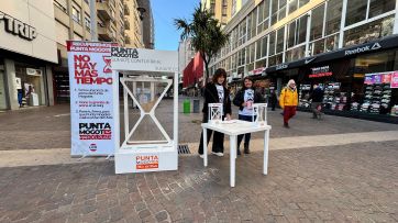 Montenegro se sienta en la mesa chica, la “lilita” que busca lugar y los radicales piden por Mogotes