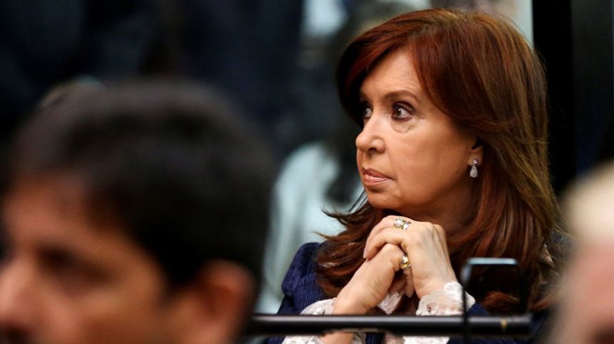 El Tribunal Oral Federal notificará vía Zoom a Cristina de la prisión domiciliaria