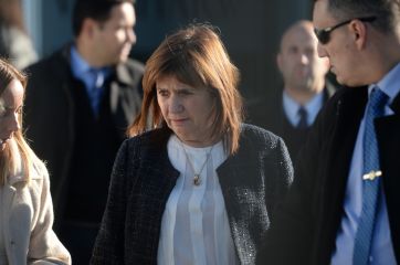 Los libertarios quieren pisar fuerte en PBA y cierran un Congreso con un discurso de Milei