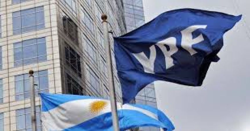 La justicia de EEUU ordenó entregar el 51% de las acciones de YPF a beneficiarios del juicio