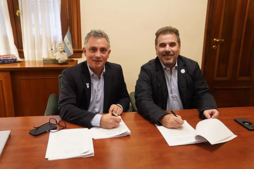 Movimiento cruzado: LLA y el PRO evalúan un