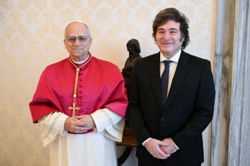 Visita papal: guerra santa en Provincia